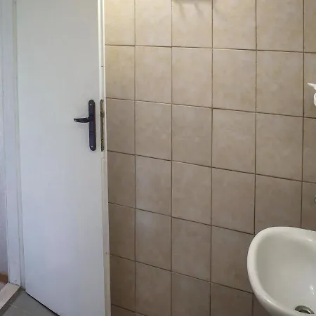 0-bedroom Holiday In Krapets